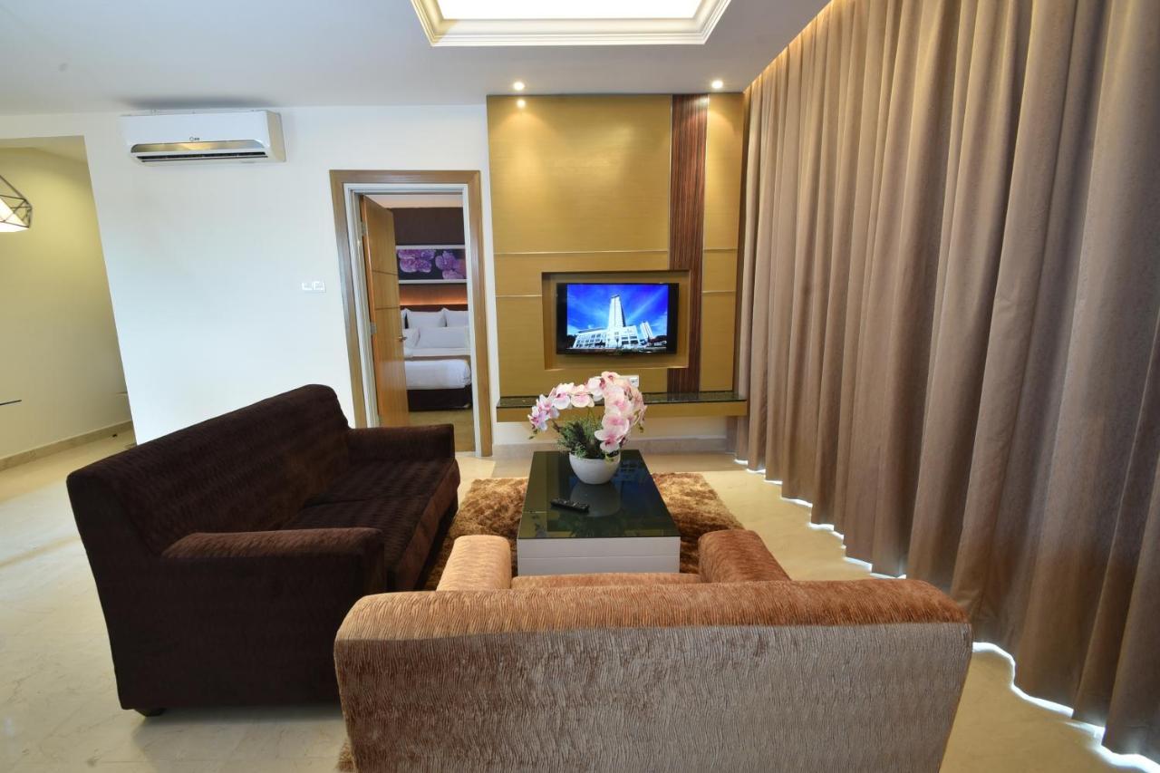 Tenera Hotel Банги Экстерьер фото Living room